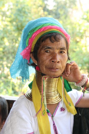 Kvinna med guldringar